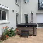 Bords De Sarthe Bed and Breakfast