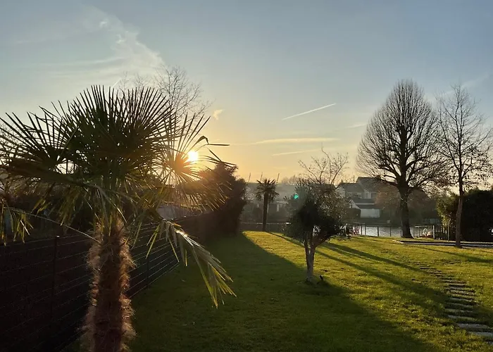 Bords De Sarthe Bed and breakfast Le Mans